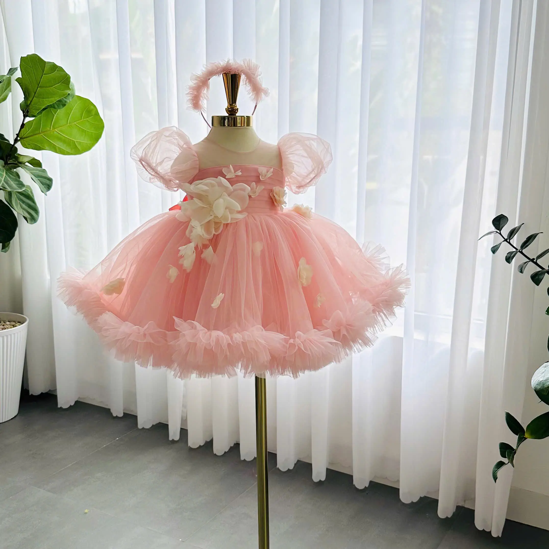High Quality Cotton Princess Mesh Flower Dress Short Party Style Children's Competitive Price Autumn Dress Vietnam Made Small 3