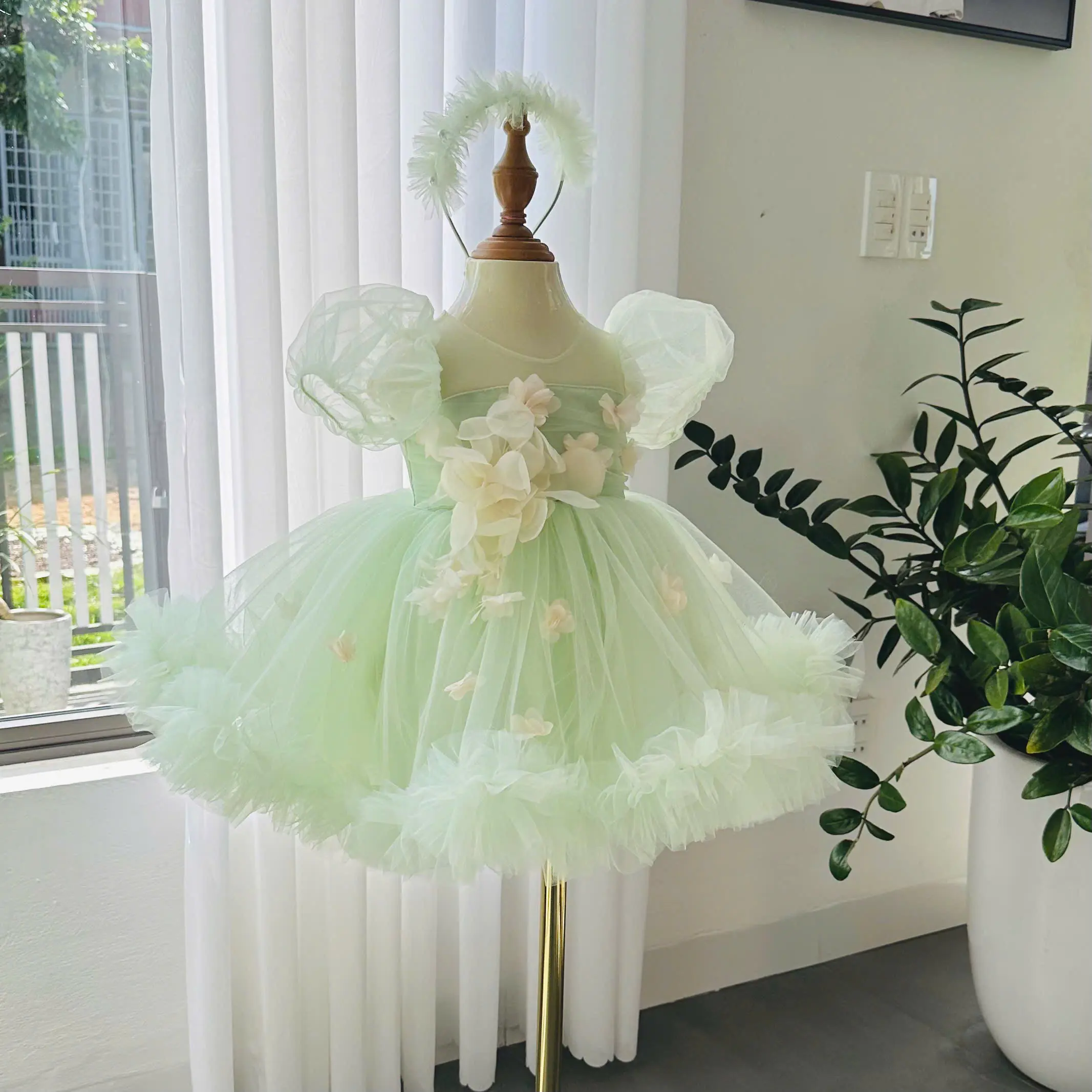 High Quality Cotton Princess Mesh Flower Dress Short Party Style Children's Competitive Price Autumn Dress Vietnam Made Small 6