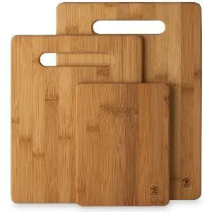 Natural Bamboo Chopping Board is made from natural materials, environmentally friendly, heat resistant, durable and beautiful. 3