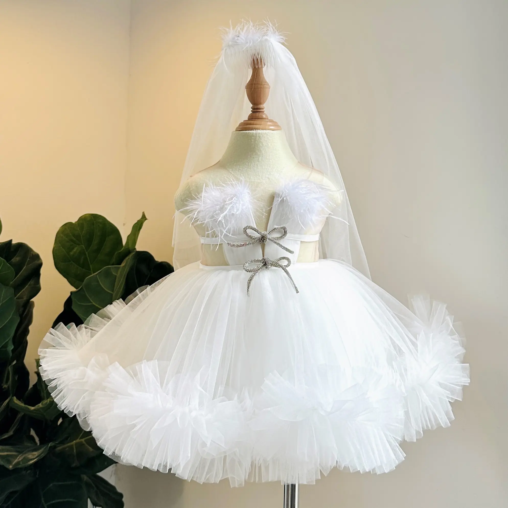 OEM ODM Princess Dress by Nhung Nguyen Baby Girl Party Style Large Size Gown Detachable Long Train Made Viet Nam for Children 6
