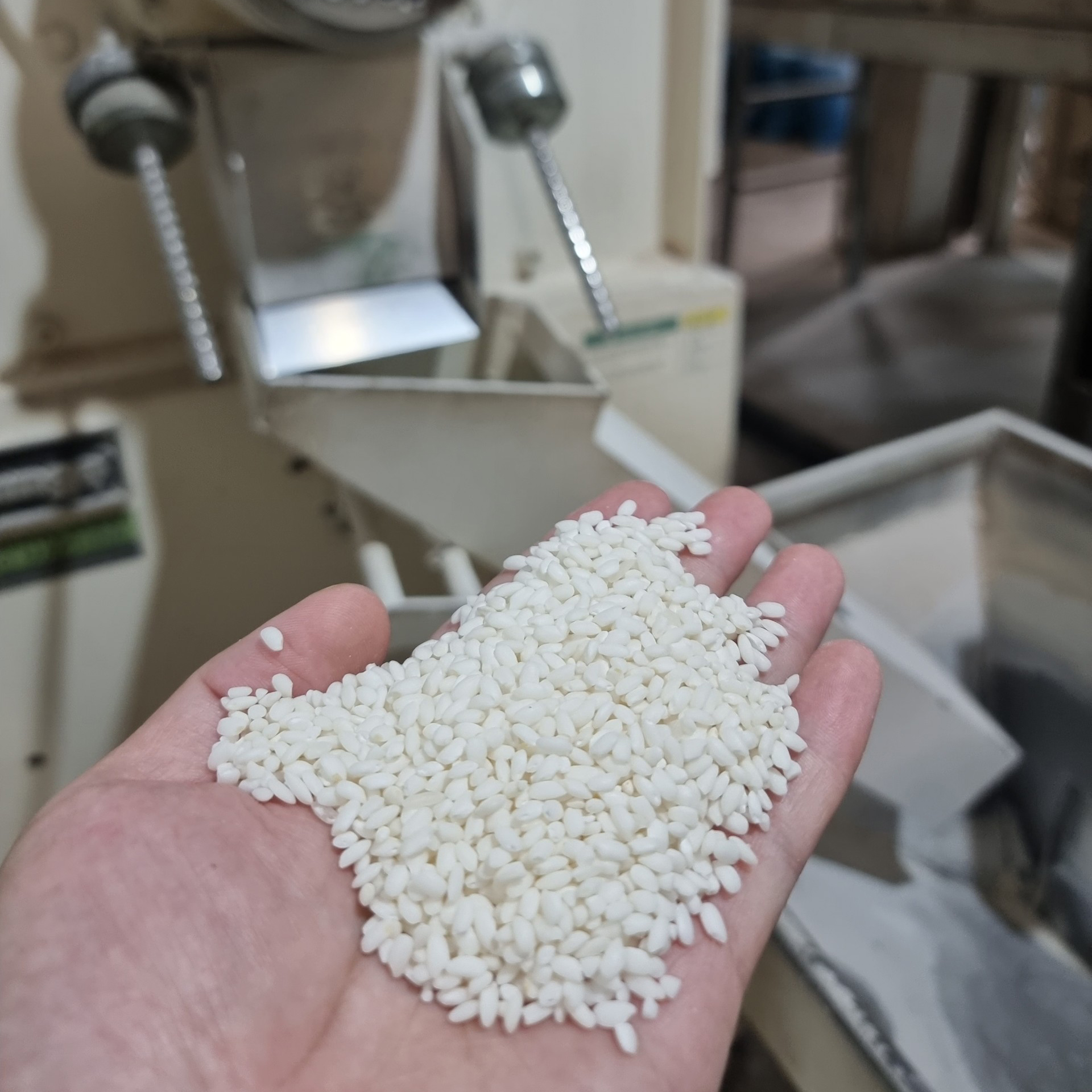 Glutinous Rice High Quality High Benefits Using For Food HALAL BRCGS HACCP ISO 22000 Certificate Vacuum Customized Packing 4