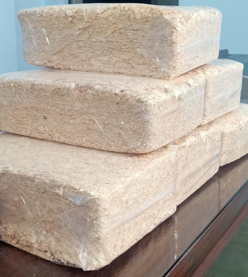 Sawdust Briquette High Quality & Best Choice Wide Application Indoor Carb Fsc Coc Customized Packing From Vietnam Manufacturer