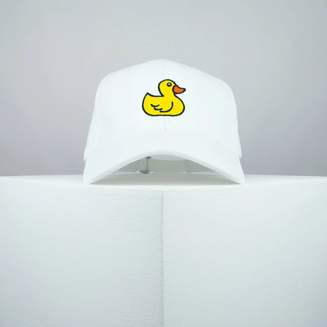 2D Embroidery Unisex 6-Panel Curved Brim High Quality Various Color Medium Profile Cotton Fabric Baseball Cap 2