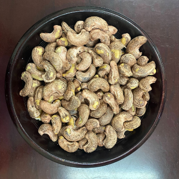 Cashew Making Candy Roasted With Salt Tasty Fast Delivery Customizable Packing Vietnam Manufacturer 4