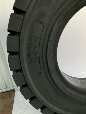 MR-SOLID Tire For Forklift 9.00-20 Tire Supply Reasonable Price Bearing Strength Bearing Strength Iso Customized Packing From Vietnam 6