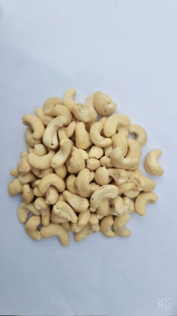 Cashew Nuts W180 From Viet Nam OEM Organic Nuts Natural Flavor Cashew Kernels Packaging Carton & Vacuum PE Vietnam Manufacturer 6