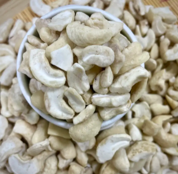 Roasted Cashew Nut W180 With Shell Professional Team Export Food High Protein Customized Packaging From Vietnam Trading Tin box 1