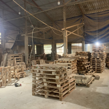 High Quality Pine Wood Pallet Flexible Pallet Size Safe For Health Reuse For High Value Economic   7