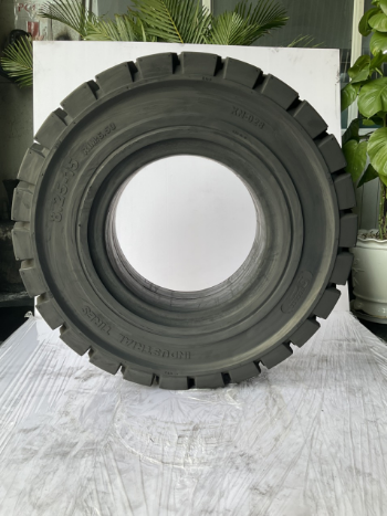 Success Tire For Forklift 8.25 - 15 New Tires From Natural Rubber Reasonable Price Three-Layer Rubber Structure Bearing Strength 7