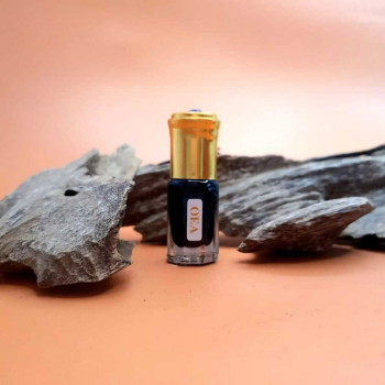 High quality 100% Essential Oud oil natural from Vietnam Long Lasting Fragrance Pure Agarwood Oud making Luxury Perfume 6