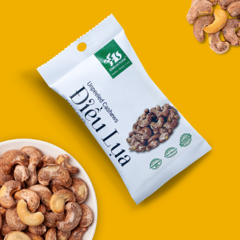 High Quality  Premium Salt Roasted Silk Cashews 40G Low Fat  Instant Use Crunchy Small Bag Stir Fried Factory From Vietnam 3