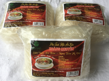 Dried Flat Noodles Instant Noodles Instant Pho Vietnam Pho Noodles Good Price Easy Cook Food OCOP Bag Made In Vietnam Supplier 5