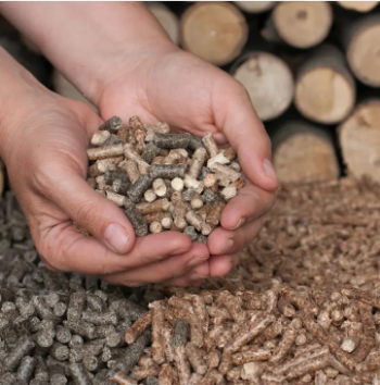 Biomass Wood Fuel Pellets Good Price 6 8Mm Heating System Stick Bulk Vietnam Manufacturer 4