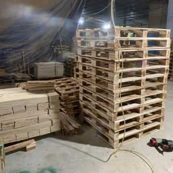 High Quality Pine Wood Pallet Safe For Health International Standard Flexible Pallet Size Reuse For High Value Economic  5