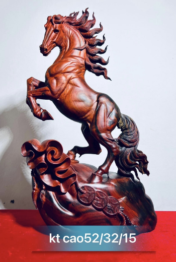 Viet Nam Traditional Fengshui Poly Resin Home High Quality Decoration Sculpture Wood Texture Horse Sculpture Manufacturer 3