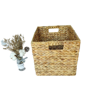 Vietnam Export Storage Container Hyacinth Flat Straps Basket Boat Shape from Vietnam Manufacturer 4