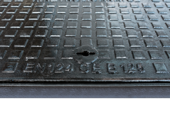 Square Manhole Cover Best Quality Cast Iron Use For Safety BS EN 124 ISO Steel Straps Wooden Crates From Vietnam Manufacturer 3