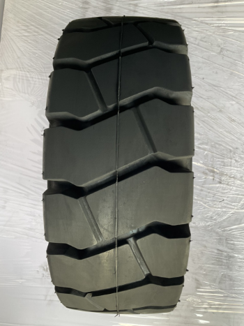 Success 23X9-10 forklift tires Competitive Price Three-Layer Rubber Structure Tires Using For Forklift Tires Manufacturer 3