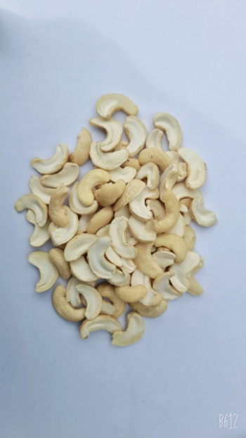 Raw Cashew Nuts EK Best Choice Organic Nuts Delicious Taste Cashew Kernels Packaging Carton & Vacuum PE Vietnam Manufacturer 3