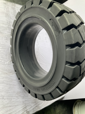 Success Solid Tire For Forklift 28x9-15 New Tires Hot Selling Low Wear Using For Forklift Iso Customized Packing Made In Vietnam 4