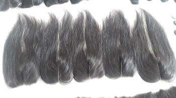 Wholesale Human Hair Bundles with Lace Closure Unprocessed Human Virgin Hair Weave Extensions Natural Color 7