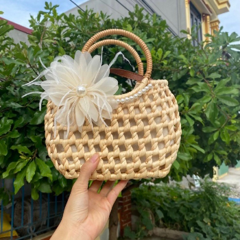 Water Hyacinth Bag Customized Service Rattan Beach Bag For Holiday Decoration Classic Style Light Brown Color Made In Vietnam 3