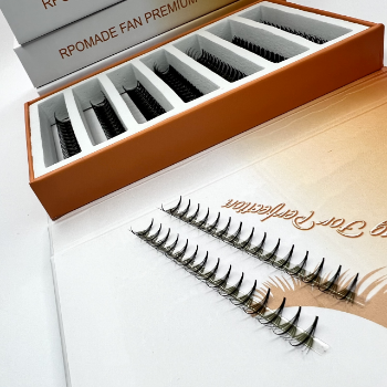 Top Seller Wispy 9D mix 7 length individual eyelash High Specification Handmade using for beauty pack in tray or box Vietnam Manufacturer 2