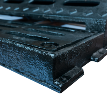 Road Manhole Curb Cover Oem Cast Iron Safety Garbage Blocking En124 Iso Steel Straps Wooden Crates From Vietnam Manufacturer