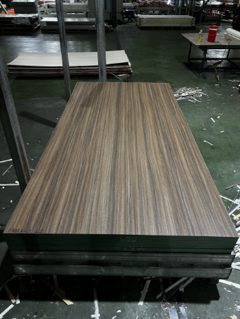 Wholesale MDF Melamine MDF board MMR 1220x2440 mm 2.5-25mm Melamine faced Moisture-proof Green MDF board Vietnam manufacturer 9