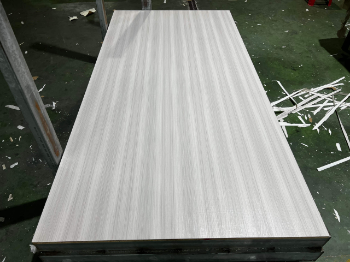 Hot selling MFC laminated Melamine faced Moisture Resistance Chipboards / Okal / PB Carb P2 E0 E1 E2 panel 1220x2440mm 9-25mm 3