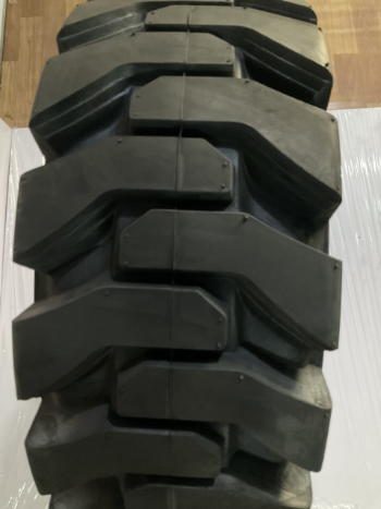 MR-SOLID Tire For Forklift 33X12-20 Natural Tire Wholesale Bearing Strength Using For Forklift Iso Customized Packing Vietnam 2