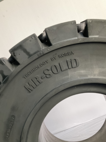 MR-SOLID solid rubber tires 23x9-10 non marking tire Variety Three-Layer Rubber Structure tire manufacturing plant From Vietnam 6