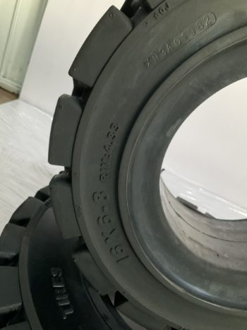 MR-SOLID rubber Tire For Forklift 16X6-8 Tire For Sale High Specification Bearing Strength Bearing Strength ISO Customized Packing 4