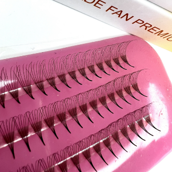 Camellia eyelashes Reasonable Price Beautiful color using for beauty pack in tray or box from Vietnam Manufacturer 1