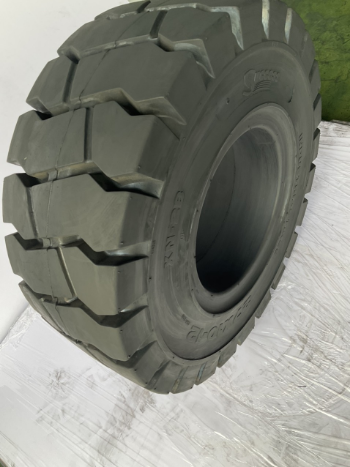 Success Solid Tire For Forklift 27X10-12 Tire Supply Reasonable Price Bearing Strength Bearing Strength Iso Rubber Solid Tire 4