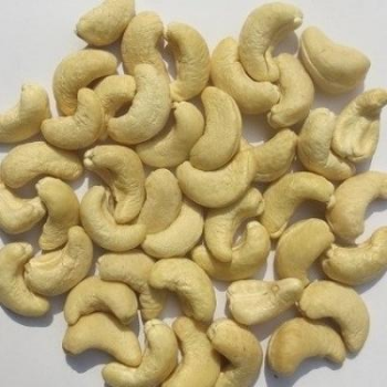 Raw Cashews Good Quality Nutty flavour Dairy alternatives ISO 2200002018 Vacuum seal bags Made in Vietnam Manufacturer 3