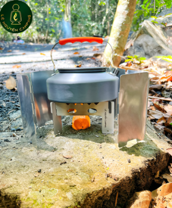 Triangular vertical stove small for camping trips Made In Vietnam 4