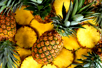 Special Item Fresh Pineapple 100% Natural Sweet Tropical & Sub-Tropical Fruit Packed In Box Vietnam Manufacturer 3