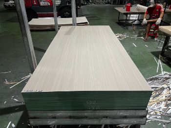 Wholesale MFC laminated Melamine faced Moisture Resistance Chipboards / Okal / PB Carb P2 E0 E1 E2 panel 1220x2440mm 9-25mm 3