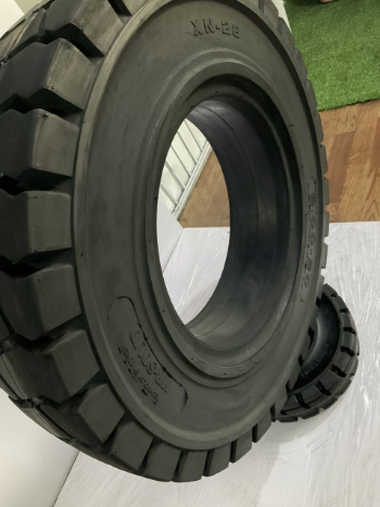 MR-SOLID Tire For Forklift 9.00-20 Tire Supply Reasonable Price Bearing Strength Bearing Strength Iso Customized Packing From Vietnam 3