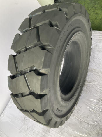 Success Tire For Forklift 7.00-12 Natural Tire Wholesale Bearing Strength Using For Forklift Iso Customized Packing Vietnam 1