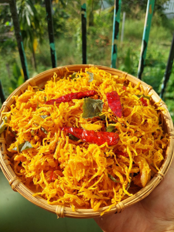 Top Favorite Product Dried shredded chicken with lemon leaves High Quality Natural Color Using For Food Packing In Bag From Vietnam Manufacturer
