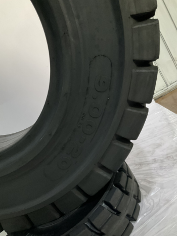 MR-SOLID Tire For Forklift 9.00-20 Tire Supply Reasonable Price Bearing Strength Bearing Strength Iso Customized Packing From Vietnam 5