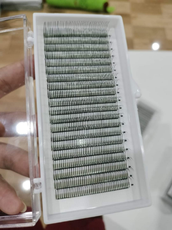 Cheap Price Eyelashes Spike Full Strip Eyelashes Impressive High Quality No Irritation Using For Personal Care Packaging Tray  4