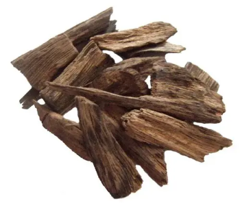 Agarwood Wood Chips Arabic Agarwood Logs Have No Smell and Contain Many Oil Components Agarwood Chips
