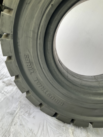 Success Tire For Forklift 8.25 - 15 New Tires From Natural Rubber Reasonable Price Three-Layer Rubber Structure Bearing Strength 5