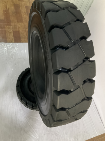 MR-SOLID 750-16 Tire For Forklift Solid Tire For Forklift Variety Bearing Strength Iso Customized Packing 4