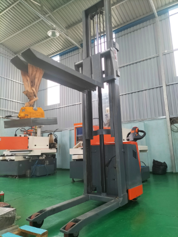 High Grade Product M - Series Walk-in Hand Pallet Truck Engine Warranty 1 year Mechanics Asian From Vietnam Manufacturer 8