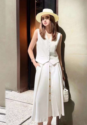 High-End Style, Vtex Women's Vest and Long Skirt Set, The Ideal Choice for Fashion-Forward Women 3