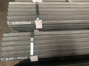 High Quality SS400 Equal Angle Steel Price Black Low Carbon V 40 x 40 x 4ly Made In Vietnam 1